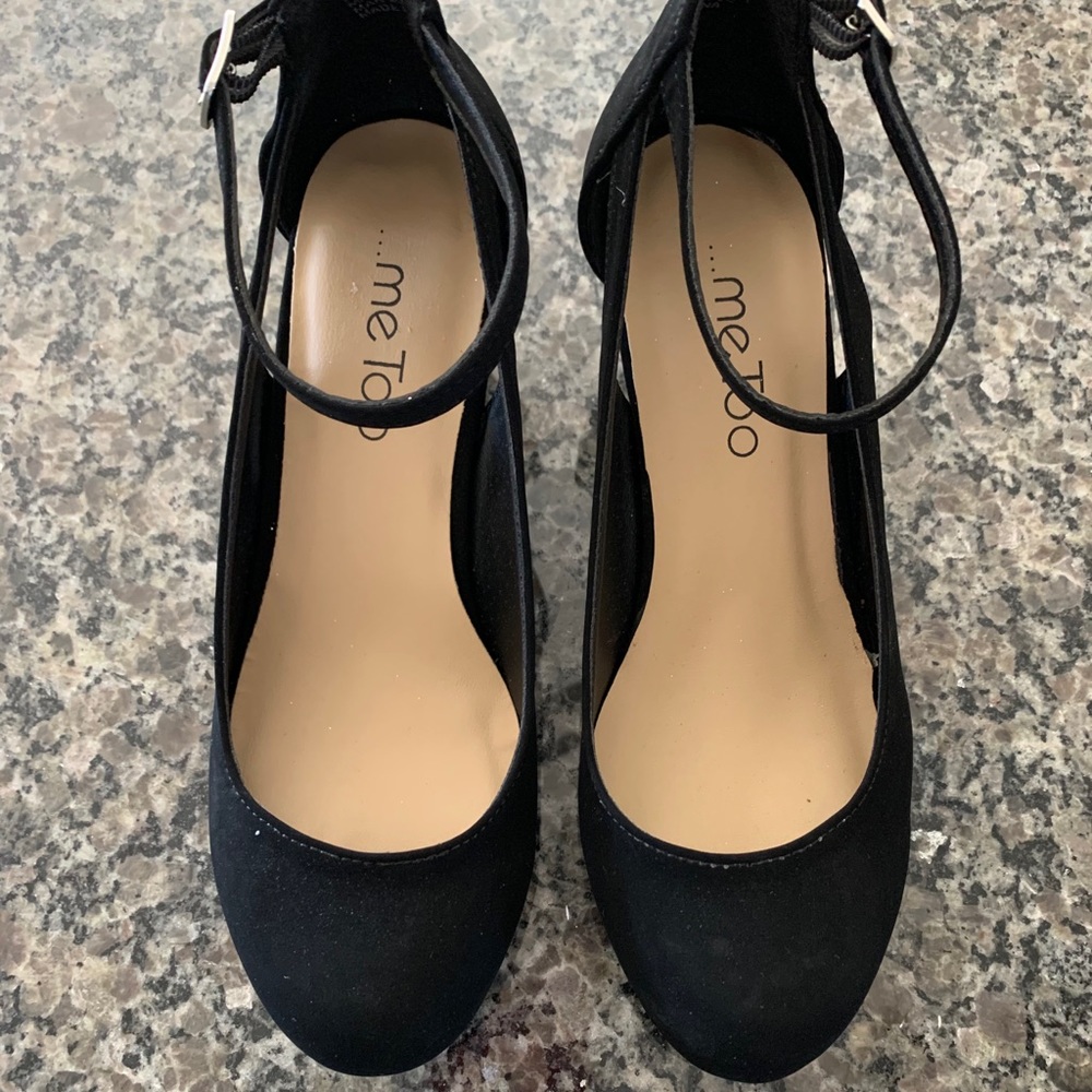 Me Too Black Wedges